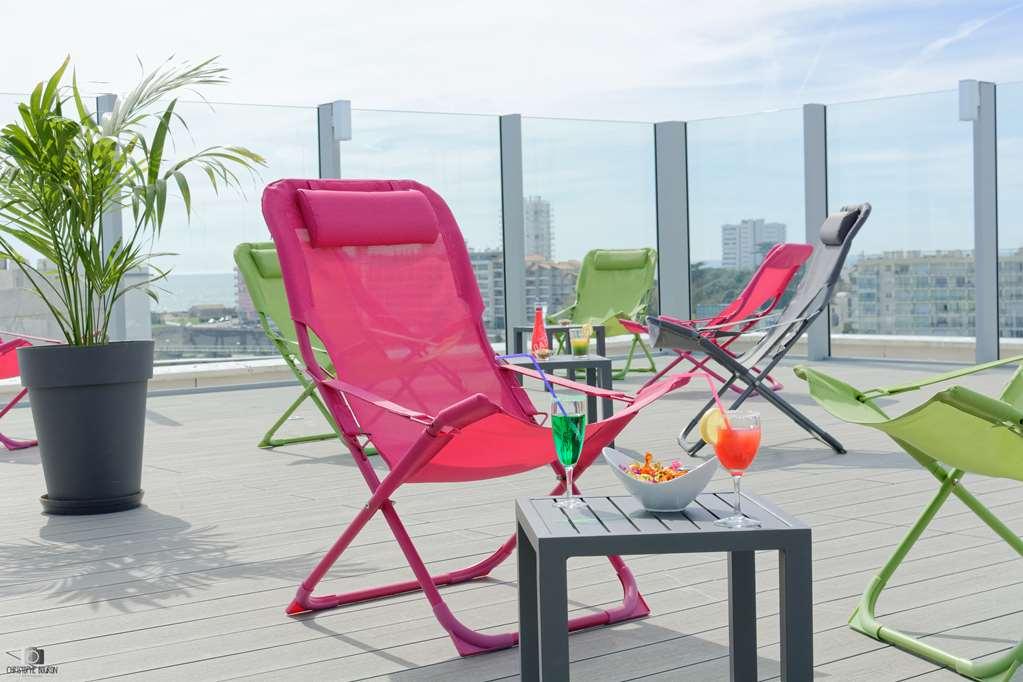 Kyriad Prestige Les Sables d'Olonne - Plage - Centre des Congrès Esterno foto